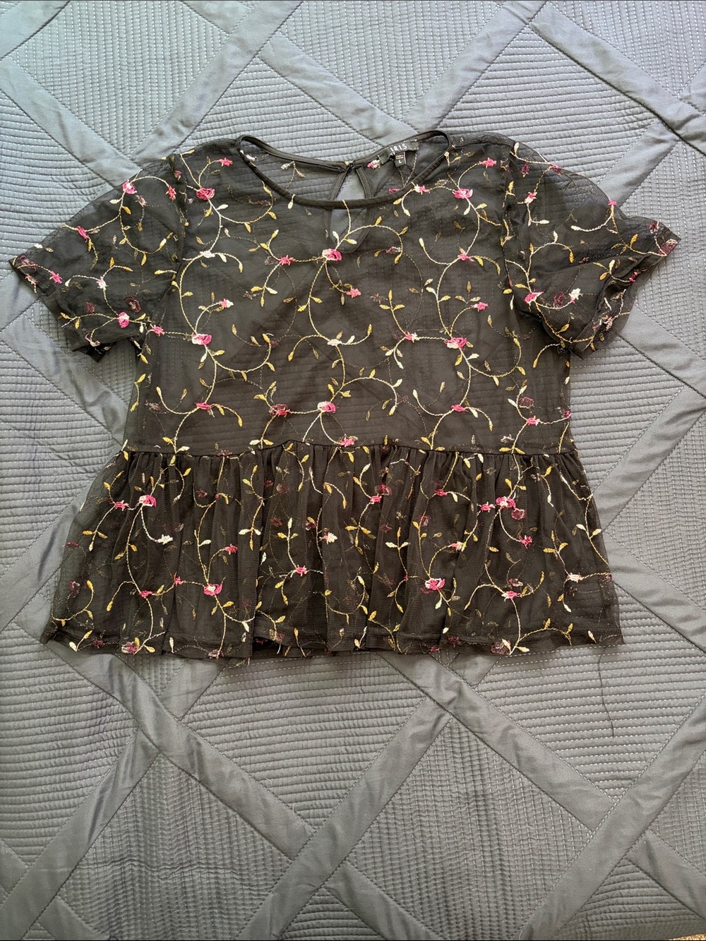 IRIS Black Sheer Floral Embroidered Peplum Blouse Top Women’s Large Cottagecore